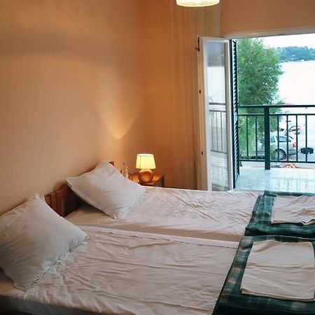 Waterfront Apartments Tisno Phòng bức ảnh
