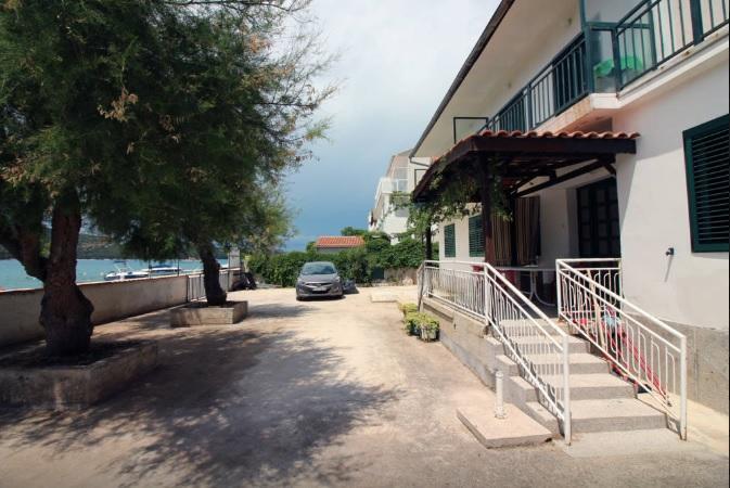 Waterfront Apartments Tisno Ngoại thất bức ảnh